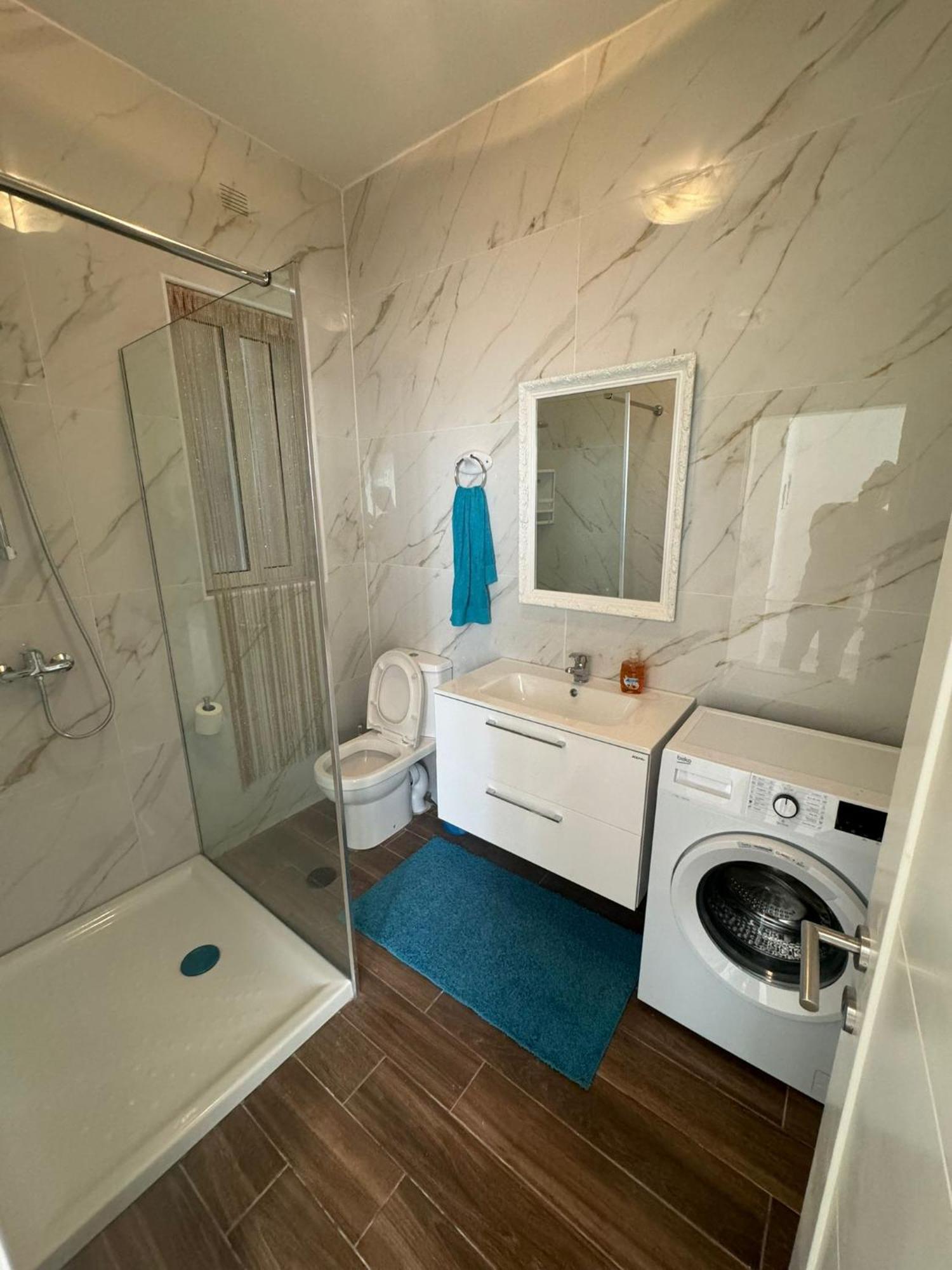 Victoria Modern Apartment Luaran gambar